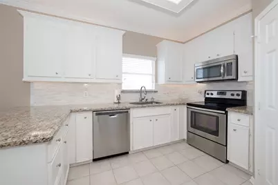 543 Sunset Circle, Galveston, TX 77554 - Photo 12