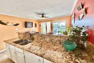 9520 Seawall Blvd, Galveston, TX 77554 - Photo 6