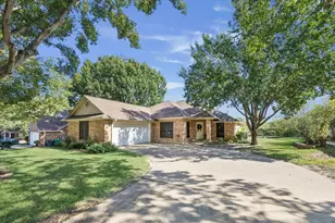 2307 Katherine St, Brenham, TX 77833 - Photo 1