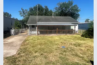 4439 9th Street, Bacliff, TX 77518 - Photo 2