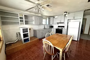 4439 9th St, Bacliff, TX 77518 - Photo 6