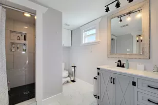 2604 Cochran St, Houston, TX 77009 - Photo 18