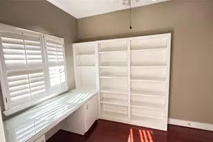6418 Ferris Dr, Houston, TX 77081 - Photo 4