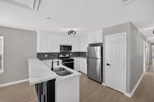 2917 Avenue M, Galveston, TX 77550 - Photo 10