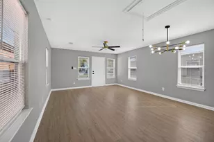 2917 Avenue M, Galveston, TX 77550 - Photo 6