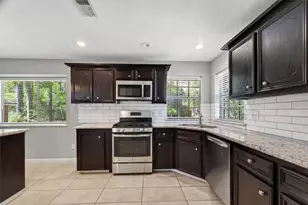 1015 Oak Leaf St, La Porte, TX 77571 - Photo 20