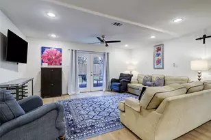 4009 Woodshire St, Houston, TX 77025 - Photo 2