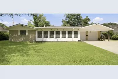 2202 French Place, Baytown, TX 77520 - Photo 2