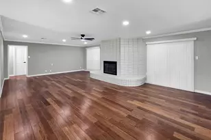 13595 Leaning Oaks Dr, Beaumont, TX 77713 - Photo 2