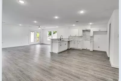 6742 Madrid Street #A, Houston, TX 77021 - Photo 4