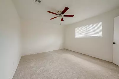 934 Goldfinch Avenue, Sugar Land, TX 77478 - Photo 32