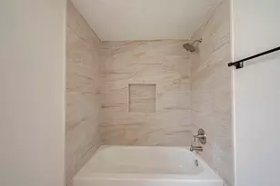 934 Goldfinch Ave, Sugar Land, TX 77478 - Photo 10