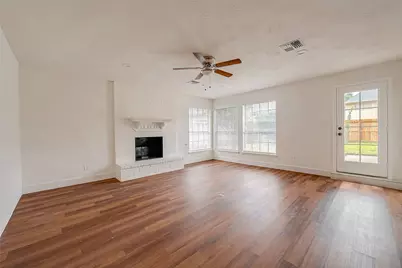 934 Goldfinch Avenue, Sugar Land, TX 77478 - Photo 14