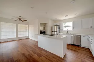 934 Goldfinch Ave, Sugar Land, TX 77478 - Photo 18