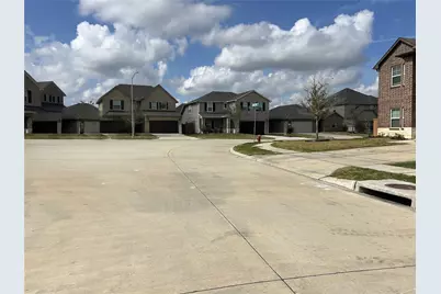 1314 Eagle Pass Drive, Rosharon, TX 77583 - Photo 2