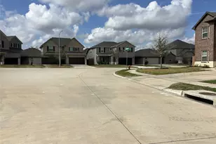 1314 Eagle Pass Dr, Rosharon, TX 77583 - Photo 2