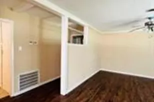 5418 Grand Lake St, Houston, TX 77081 - Photo 10