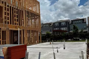 16018 Hayes Pk Dr, Houston, TX 77079 - Photo 12