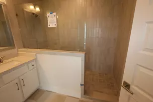16018 Hayes Pk Dr, Houston, TX 77079 - Photo 12
