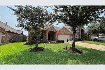 9810 Shimmering Lakes Drive, Rosharon, TX 77583 - Photo 2