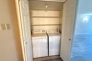 17401 Red Oak Dr, Houston, TX 77090 - Photo 10