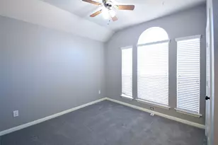 31 Rolling Ridge Ct, Conroe, TX 77385 - Photo 18