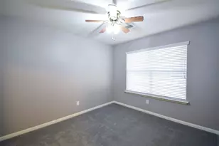 31 Rolling Ridge Ct, Conroe, TX 77385 - Photo 16