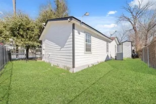 802 E 33rd St, Houston, TX 77022 - Photo 16