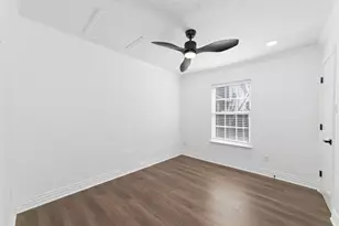 802 E 33rd St, Houston, TX 77022 - Photo 8