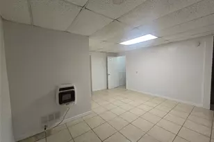 1404 38th St, Galveston, TX 77550 - Photo 16