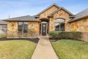2739 Colony Village Dr, Bryan, TX 77808 - Photo 2