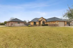 2739 Colony Village Dr, Bryan, TX 77808 - Photo 4
