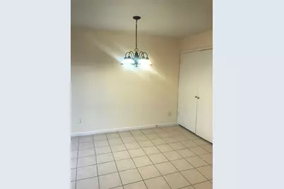 8646 Maplecrest Drive, Houston, TX 77099 - Photo 4