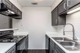 2170 Thousand Oaks Dr, San Antonio, TX 78232 - Photo 10