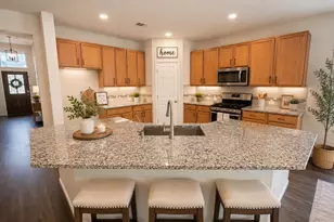 3318 Regal Park Ln, Pearland, TX 77584 - Photo 2