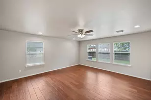 9907 Victoria Grove Ln, Houston, TX 77075 - Photo 8