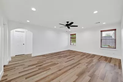 2018 Village Court Lane, Rosenberg, TX 77471 - Photo 42
