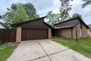 2075 Little Cedar Dr, Houston, TX 77339 - Photo 32