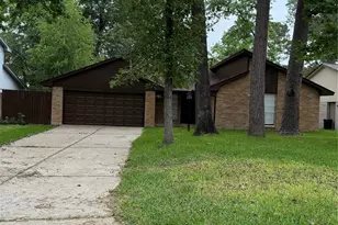 2075 Little Cedar Dr, Houston, TX 77339 - Photo 2