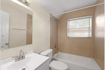 515 Lloyd Lane, Baytown, TX 77521 - Photo 24