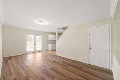 515 Lloyd Lane, Baytown, TX 77521 - Photo 6