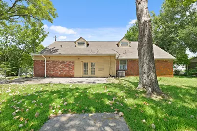 515 Lloyd Lane, Baytown, TX 77521 - Photo 26