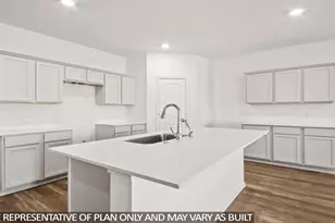 27517 Serene Pne Dr, Magnolia, TX 77355 - Photo 2