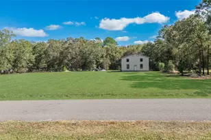 536 Indian Trails Dr, Wallisville, TX 77597 - Photo 2