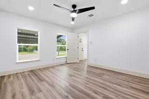 910 Evonne St, Houston, TX 77017 - Photo 16