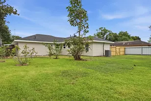 910 Evonne St, Houston, TX 77017 - Photo 34