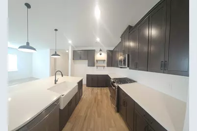 8438 Bay Oaks Drive, Baytown, TX 77523 - Photo 10