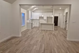 419 Zeus Mountains Dr, Crosby, TX 77532 - Photo 2