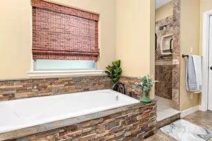141 Co Rd 889, Buna, TX 77612 - Photo 24