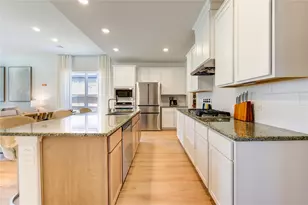 12110 Fletching Stone Ln, Houston, TX 77044 - Photo 2